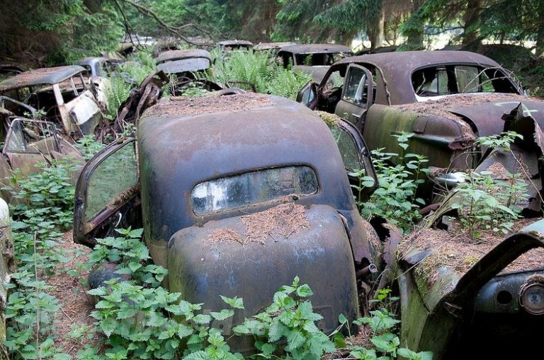chatillon-car-graveyard-35
